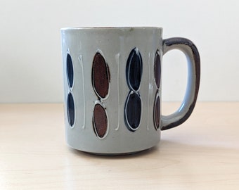 Vintage 1980s stoneware mug.
