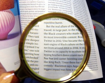 Standing Desk Magnifying Glass – 28-25 Hand Crafted in Michigan
