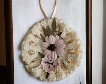 Floral Wreath in Ivory, With Two Flowers in Dusty Pink, Hand  Crochet Decoration/Wall Hanging from HandCrafted4You.