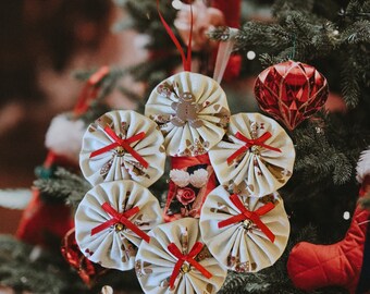 Christmas Wreath in Beige with Brown and Red Gingerbread Girls Design Made of Hand Stitched Fabric Yo Yo's from HandCrafted4You