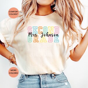 Camisa personalizada para maestro de segundo grado de Comfort Colors®, camiseta con nombre personalizado, camiseta del equipo de enseñanza de la escuela primaria, regalo del primer día de clases