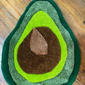 Fresh Green Tufted Avocado Rug or Wall Hanging Handmade Gift Home Decor Fruit Rug Kitchen Living room Bed Room Soft Plush Unique