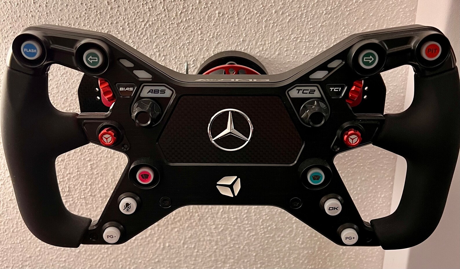Simucube 2 Quick Release Wall Mount - Secure and Elegant Storage ...