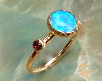 Anillo con piedra de nacimiento para mamá, anillo familiar - Tan felices juntos R2456