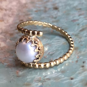 Gold pearl ring, Gold Filled brass ring, birthstone ring, stacking ring, personalised ring, dainty ring, stone ring - Pure Look R2579