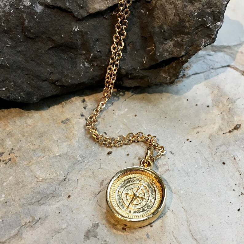 Minimalist Gold Compass Necklace Dainty Necklace Compass Etsy Canada
