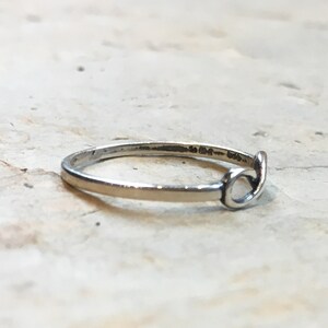 Infinity-ring, Silver Infinity-ring, Sterlingsilverring, Vänskapsring, Evighetsring, Tunn stapelring, BFF-present - Infinite R2469S bild 3