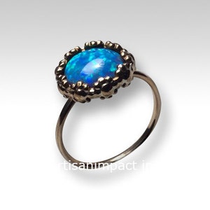 Anello opale d&#39;oro, anello di fidanzamento, anello riempito d&#39;oro, anello floreale, semplice anello d&#39;oro, anello delicato, anello delicato, anello boho - L&#39;arcobaleno R2249