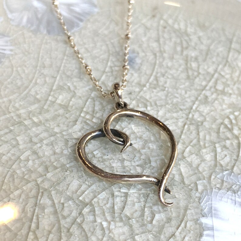 Silver Heart necklace, valentines necklace, simple heart pendant, Layering Necklace, casual necklace, Gift for mom, dainty heart N2073S image 2