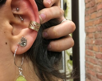 Pendiente de oreja dorado, piercing falso, piercing de imitación, piercing de concha falso, piercings falsos, pendiente de oreja de encaje chapado en oro, pendiente de concha, envoltura de oreja - EC8065