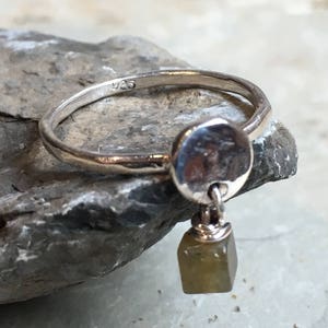 Labradorite birthstone ring, dangle Stone, mothers ring, stacking ring, personalised ring, birthstone ring, bead ring - Your Colors R2499-4