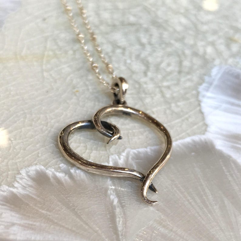 Silver Heart necklace, valentines necklace, simple heart pendant, Layering Necklace, casual necklace, Gift for mom, dainty heart N2073S image 4