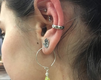 Piercing de orelha falso, piercing falso, piercing de concha falsa, manguito de orelha de prata esterlina, manguito de orelha de renda prateada, manguito de concha, envoltório de orelha prateado - EC8067