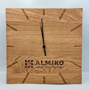 Modern wooden wall clock, Oak clock, Custom Engraved Wooden Decor, Personalized gift, unique wall clock, wall decoration