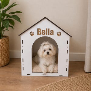 パーソナライズされた木製犬小屋、カスタムバーチ合板製ペットホーム、居心地の良い室内ベッド