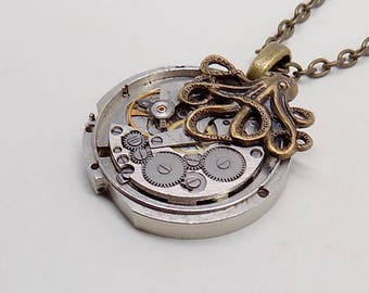 Steampunk jewelry. Steampunk octopus pendant . Steampunk necklace .  vintage watch.