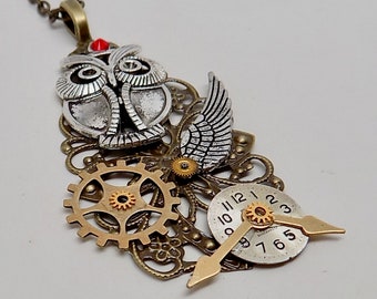 Steampunk jewelry. Owl necklace. Owl pendant.