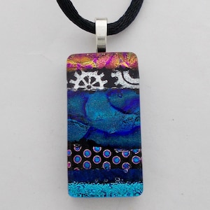 Dichroic Glasschmuck. Dichroic Kettenanhänger.