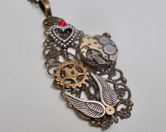 Steampunk jewelry. Steampunk pendant . Steampunk necklace.