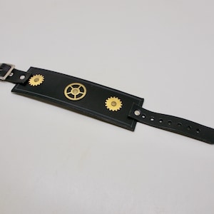 Steampunk Leather Cuff Bracelet with Brass Gears