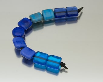 Lampwork bead set: Pure and simple in blue. Lampwork by Jennie Yip