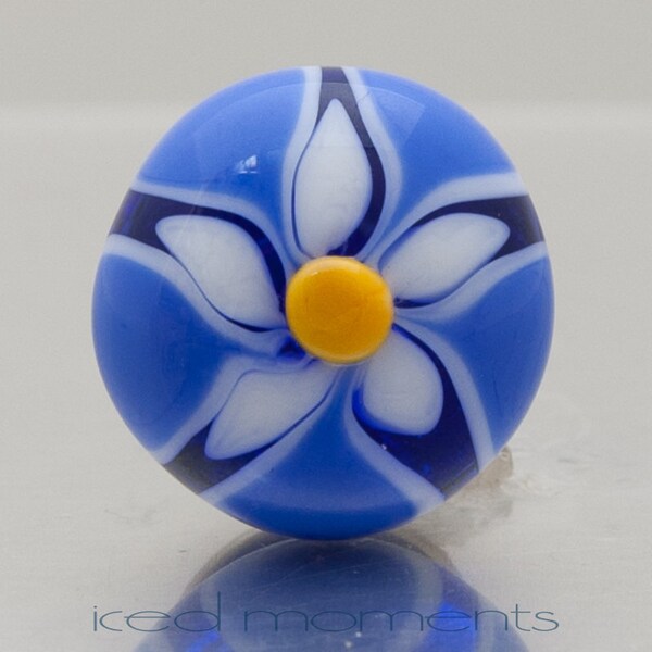 Glass scatter pin - Flower in blue and white - lampwork glass by Jennie Yip