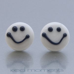 Stud earrings - Smile :-)  White and black - lampwork glass and sterling silver by Jennie Yip