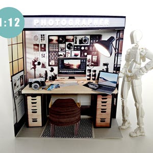 Pick Scene realistic 1:12 photographer working desk, diorama room, dollhouse, doll scene, camera, photos, working desk, dummy 13