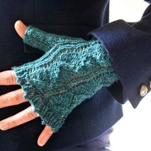 Hand knit fingerless gloves, 4ply yarn, lace design with afterthought thumb / picot cast off edge | PDF pattern