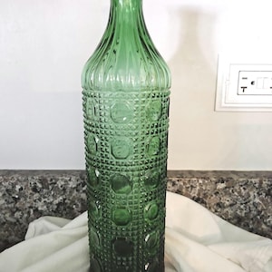 Retro Green Decanter, midcentury emerald glass vintage birthday housewarming gift vase decoration kitchen decor