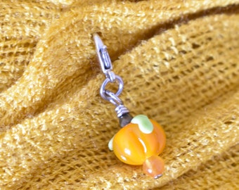 Single Pumpkin Clip- Progress Keeper for Knitting or Zipper Pull- Lampwork Glass Pumpkin Squash Halloween