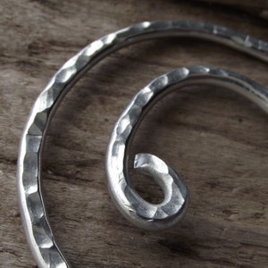 Aluminum Heavy Celtic Spiral Shawl Pin Cardigan Clip Metal Sweater Pin Simple Strong Scarf Pin Wire Hammered Silver image 4