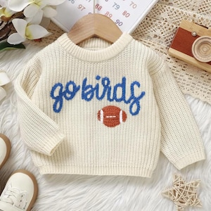 Go Vögel Gestickter Baby Pullover | NFL Football Fan Geschenk | Handgemachtes Stricken Fußball Weihnachtsgeschenk für Neugeborene