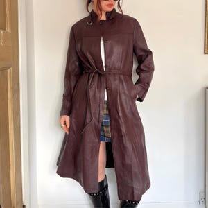 Women&#39;s Brown Sheepskin Leather Trench Coat – Handmade Vintage 90s Long Overcoat | Classic Gothic Winter Style | Timeless Gift for Her