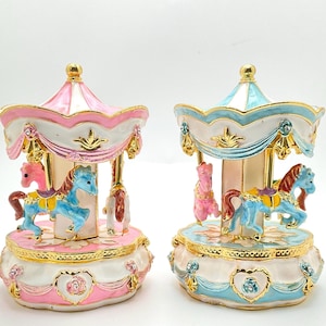 Karussell Schmuckschatulle - Pink & Baby Blau - Faberge Ei Stil Trinket Box - Juwel besetzt, Emaille beschichtet, massives Metall mit Magnetverschluss