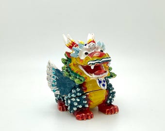 Guardian Lion Jewelry Box | Chinese Foo Dog Trinket Holder Figurine | Crystal Jewel Encrusted | Enamel Coated Metal Core with Magnet Closure