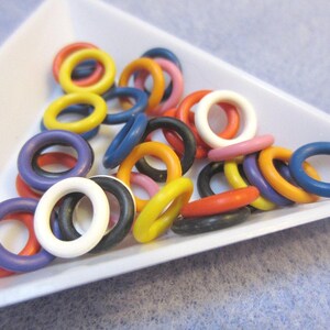 45 Multi-Colored Snag Free 6.4mm ID Rubber Stitch Markers