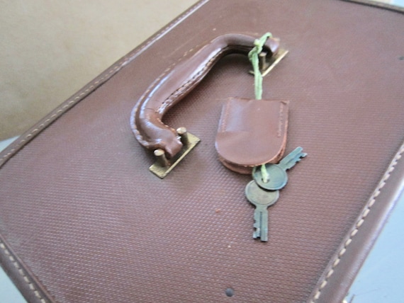 Vintage Luggage Vintage Train Case Travel Suitcas… - image 4