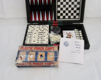 Vintage Games In Suitcase NEW Game in Travel Case w/ Rules Booklet Domins Tiles and Backgammon Magnetic Chess Checkers & Poker Chips Box