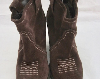 Women's Suede Chocolate Brown Bootie Vintage Ankle  Boots Size 7 - 7.5 M  3.5" High Chunky Heels KensieGirl Women's Shoes / Boots