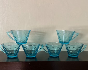 VINTAGE Hazel Atlas Blue Capri Dots mugs, coffee cup, tea cup. Turquoise blue. Spring table, Easter tea. Price per cup.  6 avaiable.