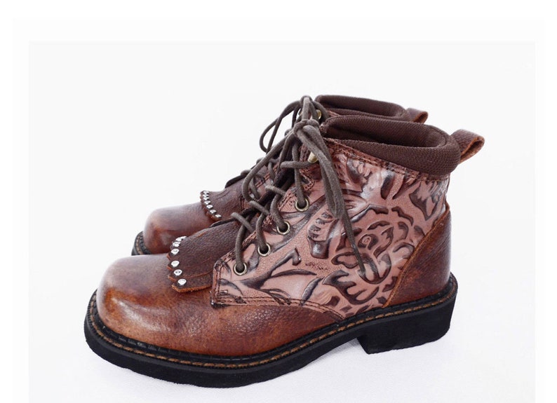 90/'s chunky ankle boots square toe lace up ankle boots vintage tooled leather booties women/'s size 6.5