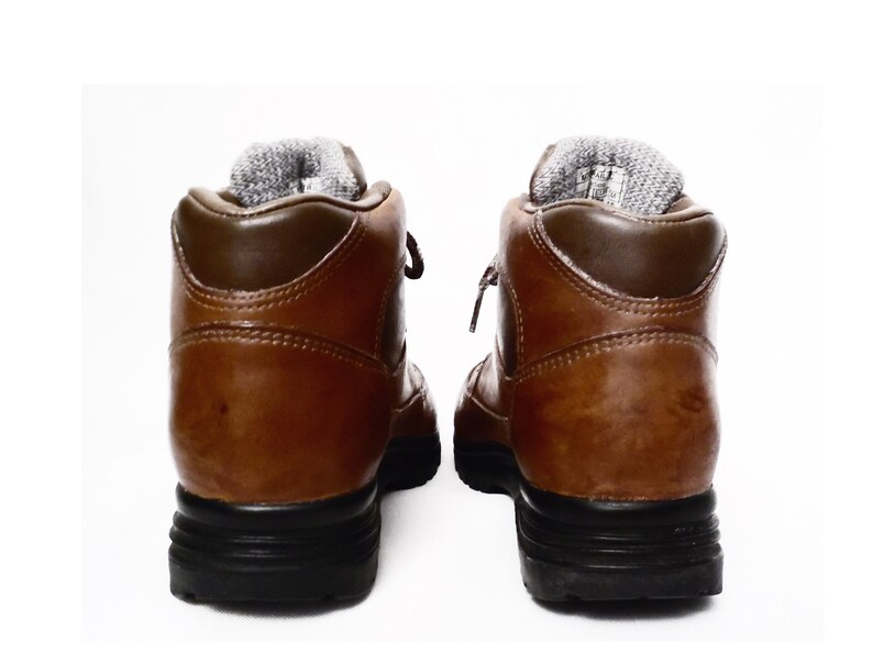90/'s women/'s MONTRAIL hiking boots water resistant leather lace up ankle boots ladies size 7