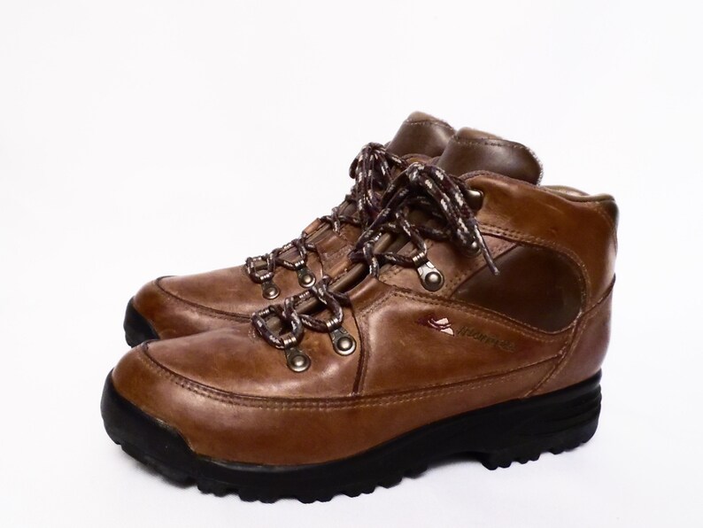 90/'s women/'s MONTRAIL hiking boots water resistant leather lace up ankle boots ladies size 7