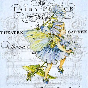 Puede incluir: Una ilustración vintage de un hada con alas azules y un vestido azul que sostiene una flor. El hada está de pie sobre una partitura musical con el texto "The Fairy Place" y "Cottage Rose Graphics".