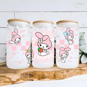 Szklany kubek w kształcie kotka Kawaii Kitty Hello, uroczy design idealny do serwowania przytulnych napojów, idealny prezent dla przyjaciół, którzy lubią słodkie rzeczy, prezent do koszyka wielkanocnego.