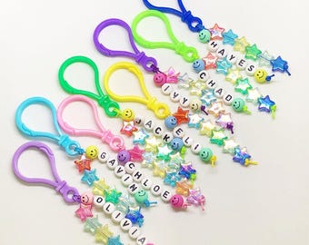 Llavero personalizado con cuentas y nombre: etiqueta para mochila, recuerdo de fiesta, regalo de clase