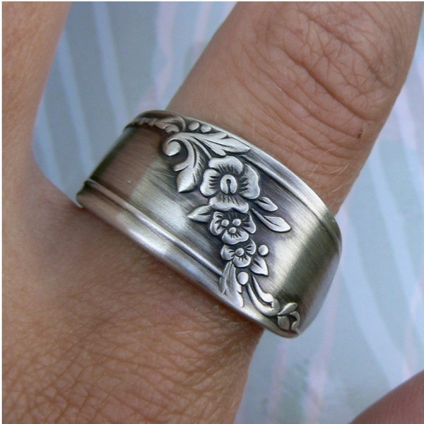 Antique Spoon Ring, Silver Pattern: Queen Bess 2