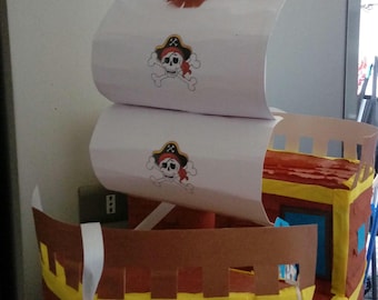 Pignatta a forma di nave pirata: gioco per feste di compleanno per bambini