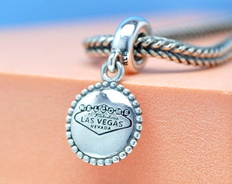 Exclusivo colgante de plata de ley con dije de bienvenida a Las Vegas. Joyería de viaje.